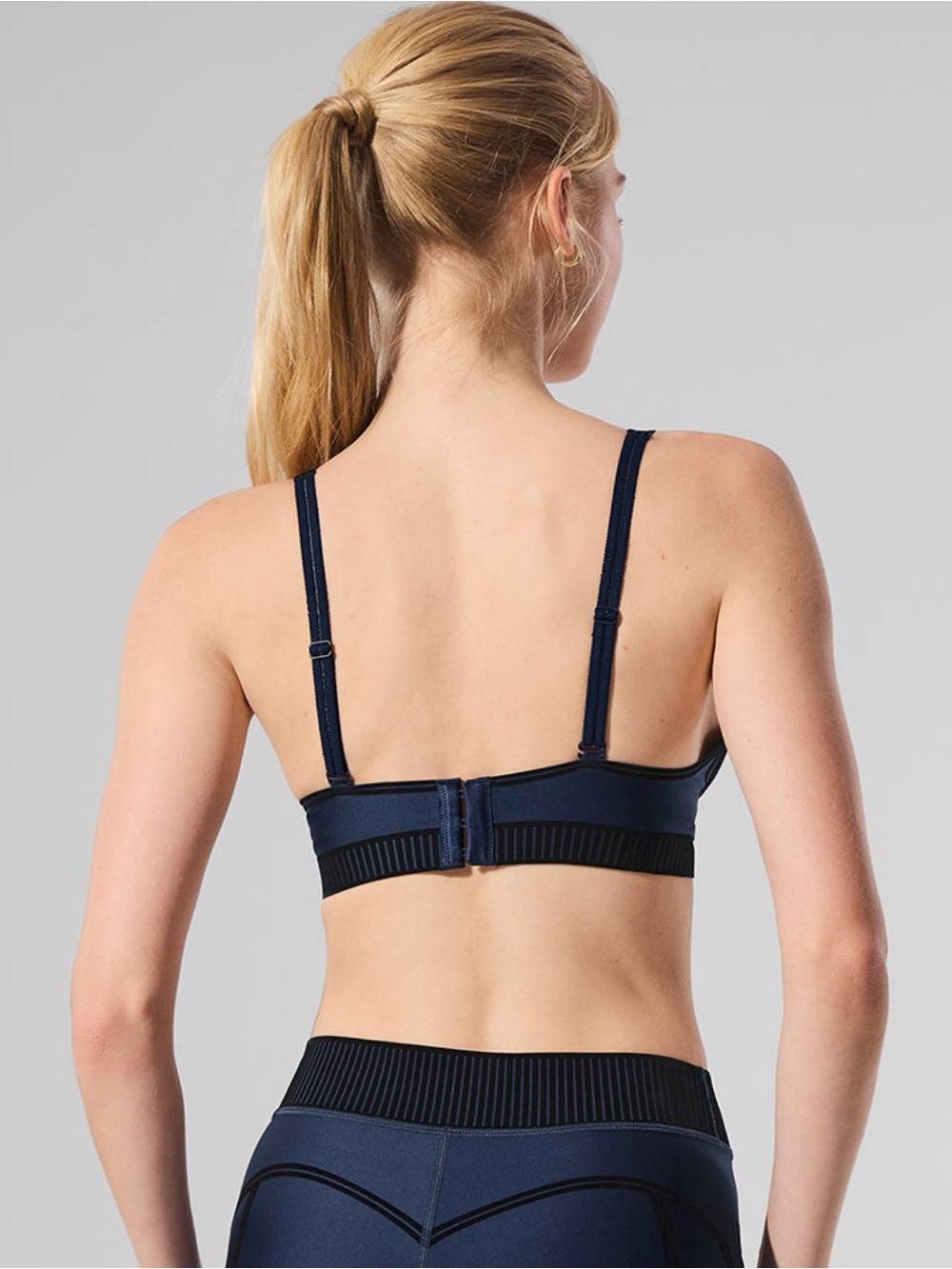 ALO Yoga Airlift Line Up Bra NWOT - Picture 2 of 6